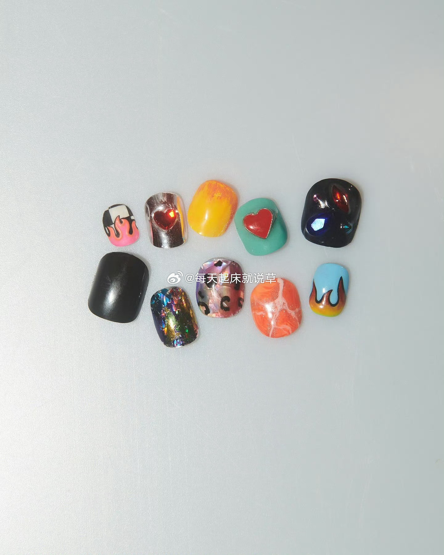 权志龙 时尚icon的美甲合集权志龙 审美积累 Bigbang 