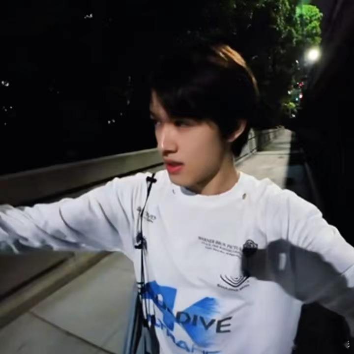 张极18分钟的澳洲vlog 镜头里的每一帧都像在说我想把看到的风景都分享给你，那