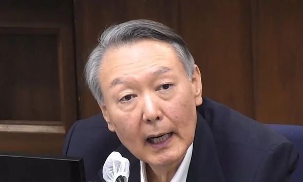 韩国首尔中央地方法院2月19日一审宣判，前总统尹锡悦因涉嫌发动内乱被判处无期徒刑