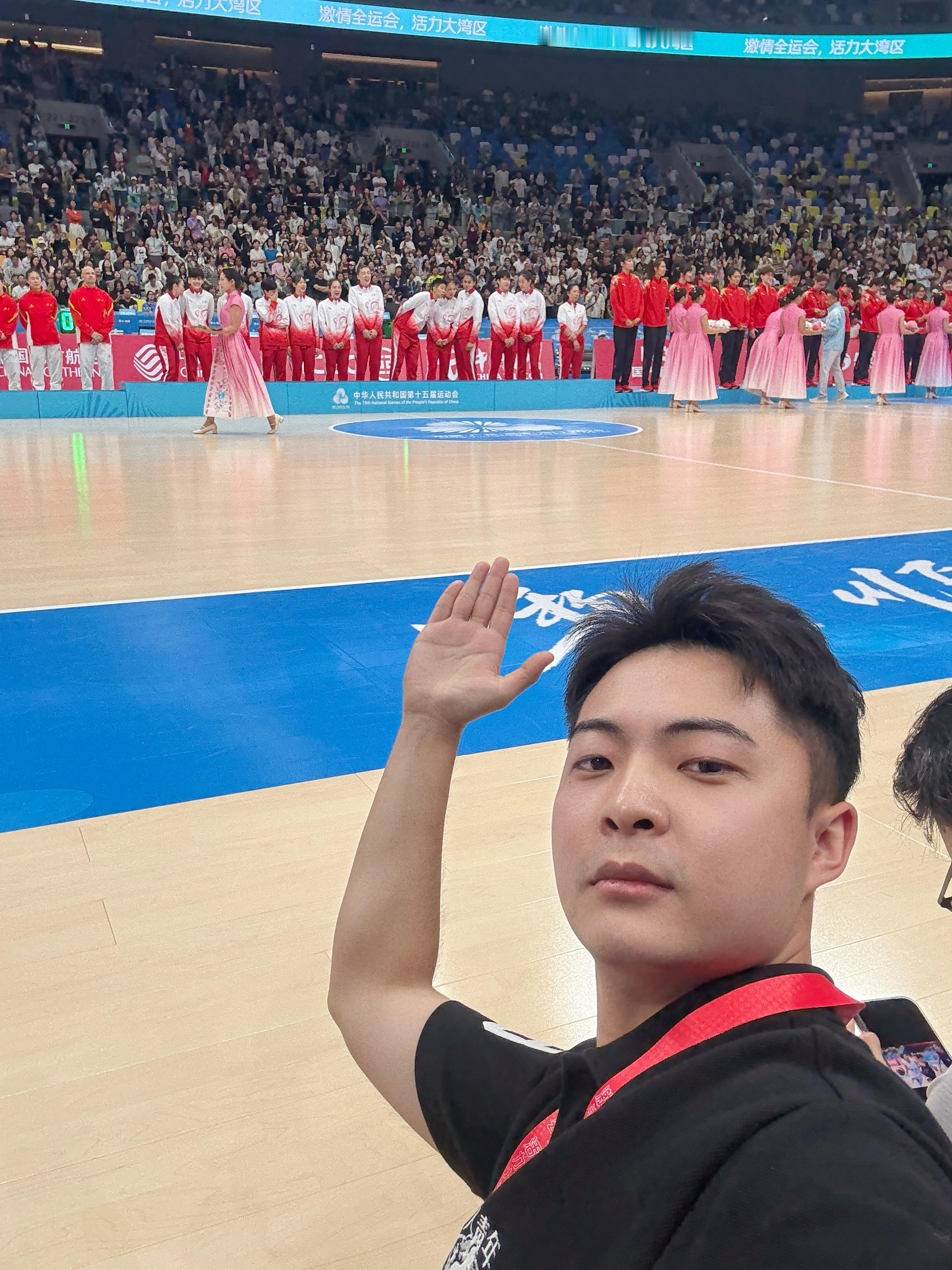 为广东女篮感到骄傲！等下采访有什么想问的！