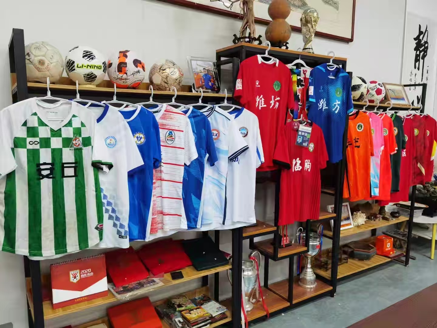 2026潍坊市足球超级杯赛【V超】，鲁蜜之声将会继续陪伴，走进各县市区现场，为大