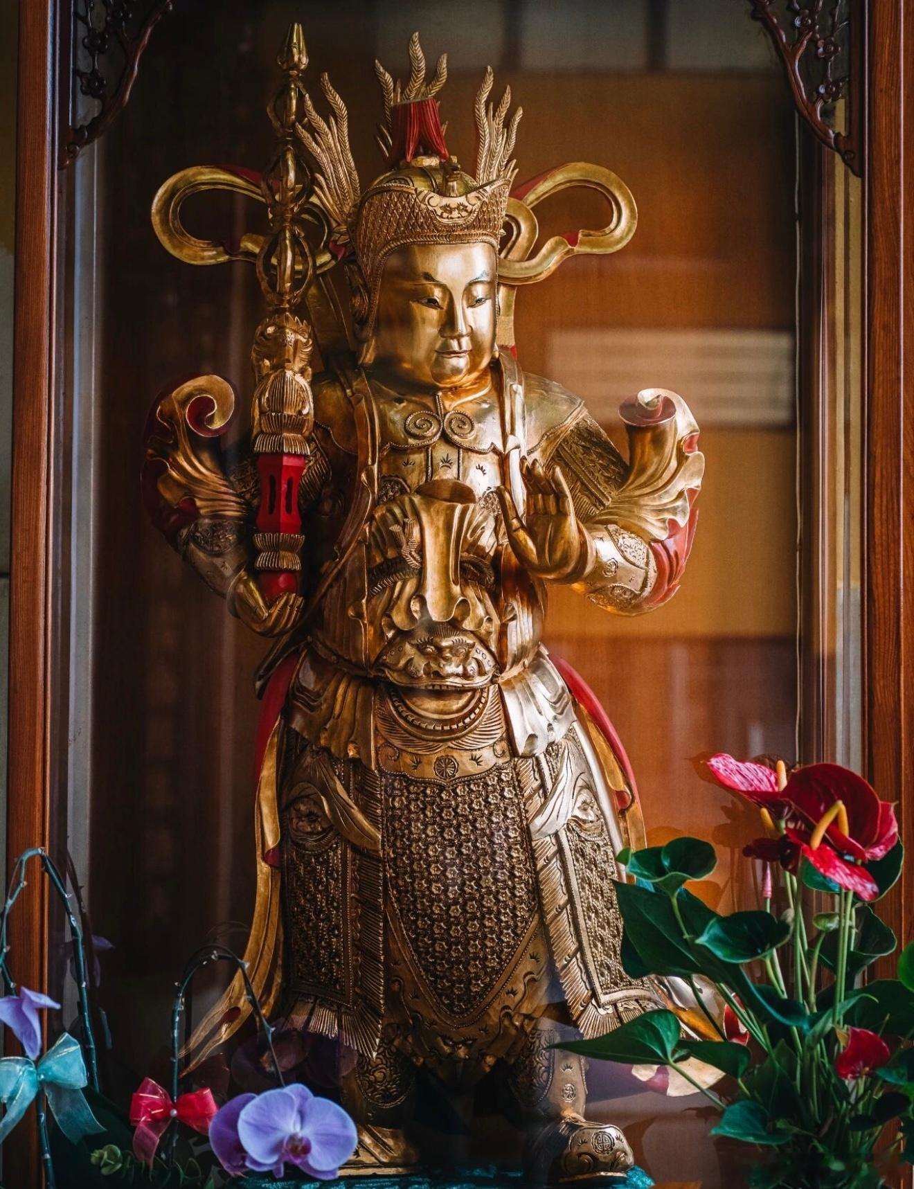 但凡好的关系都有四然：来是偶然，去是必然，尽其当然，顺其自然。再重要的关系也只能