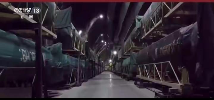 誓死抵抗！伊朗军方强硬亮剑：停火扩军，战火重燃已做好万全准备
 
美伊临时停火即