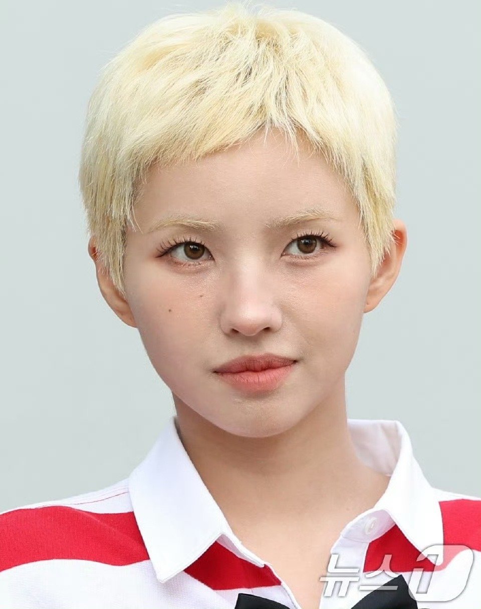 小娟真的很贯彻了“是的我TM是个假小子”概念 ​​​
