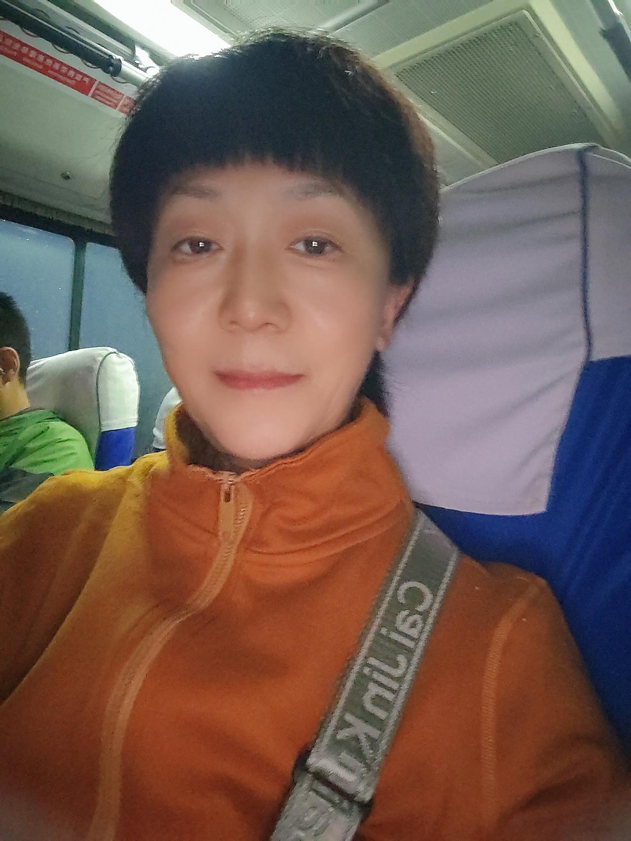 前两天，一个相识二十几年的同事姐妹，在抖音看到我母亲住院的视频，给我转了666红