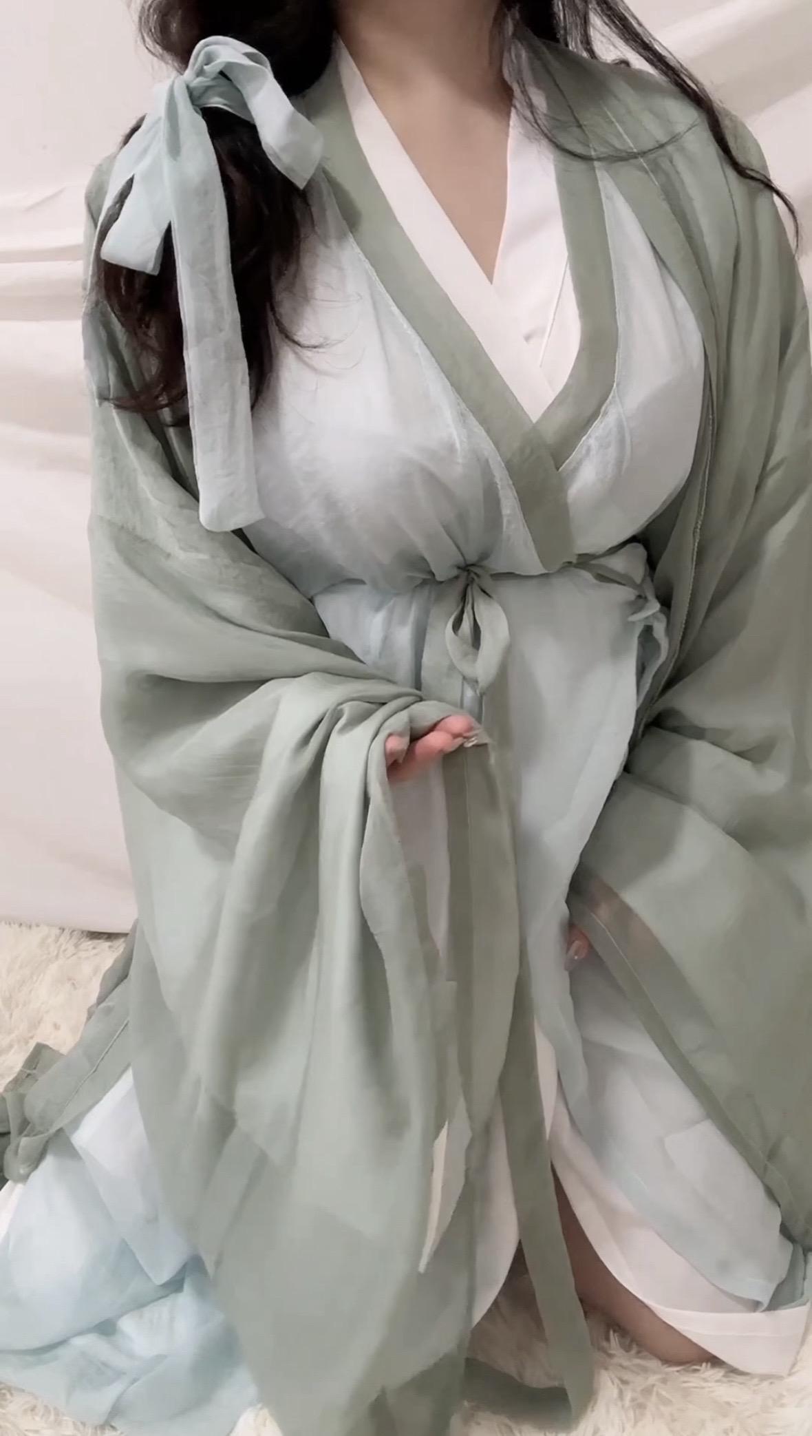 昨夜又见当年弃我不归郎。