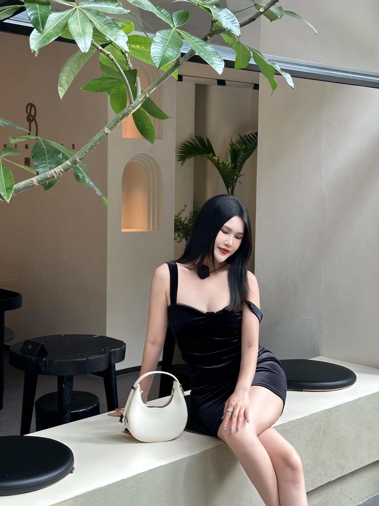 报告！黑色真的很酷耶～