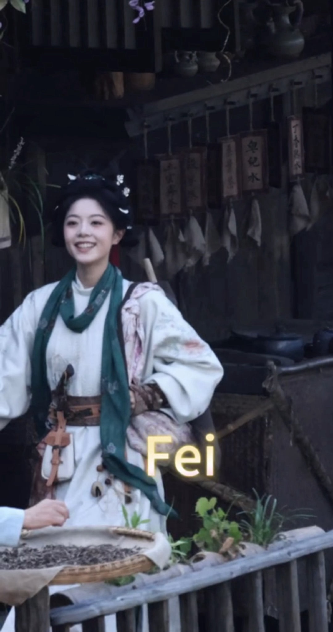 小女侠听雨大包小包的这是要去哪里呀～捡到一张表情包萌晕我了赵今麦一念江南赵今麦楚