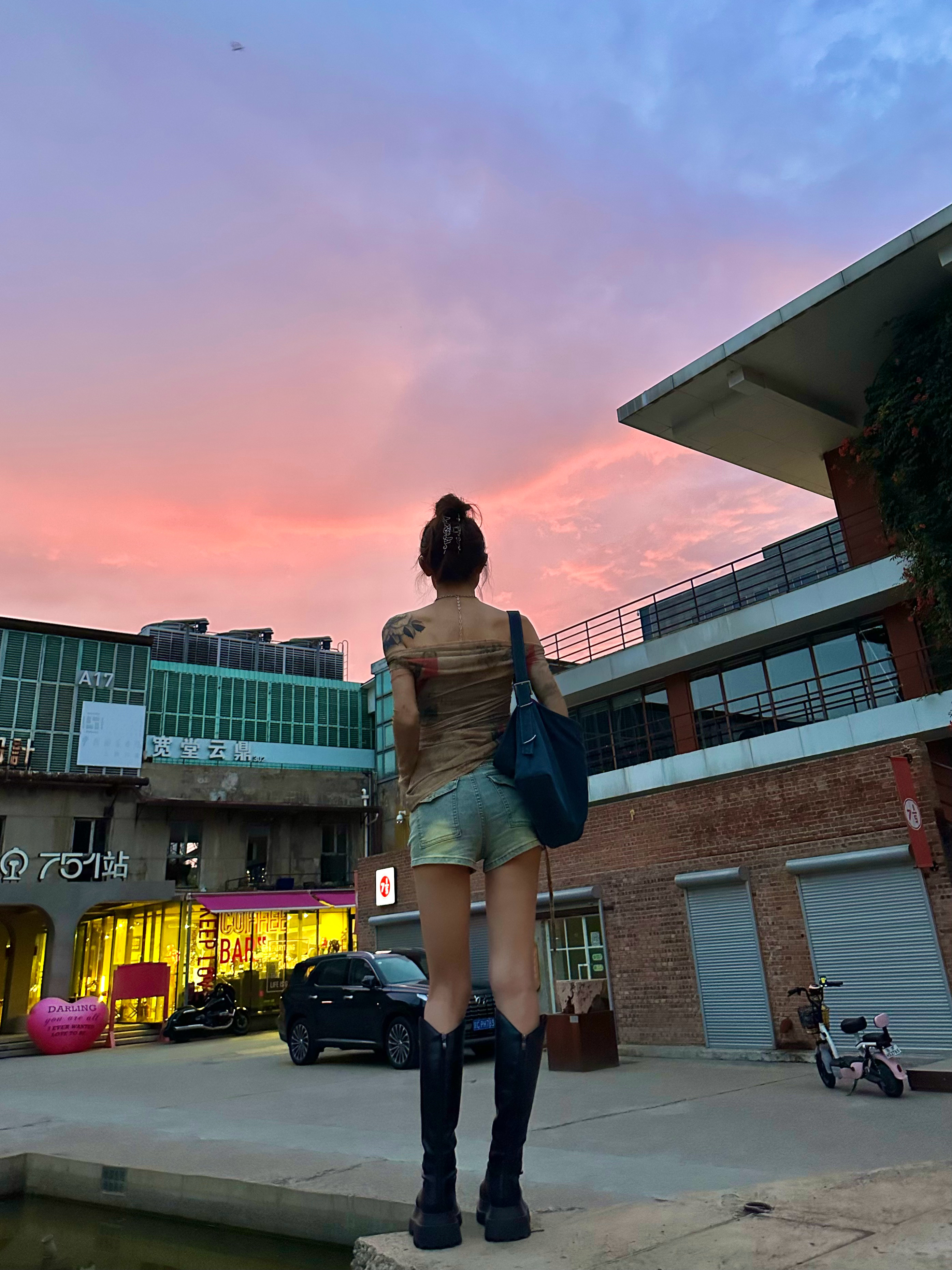 黄昏就在798🌆 ​​​