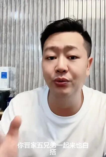 流量兄弟反目，一句威胁成心魔，网红江湖何日能和解？
我最近刷到张大炮直播，他说跟