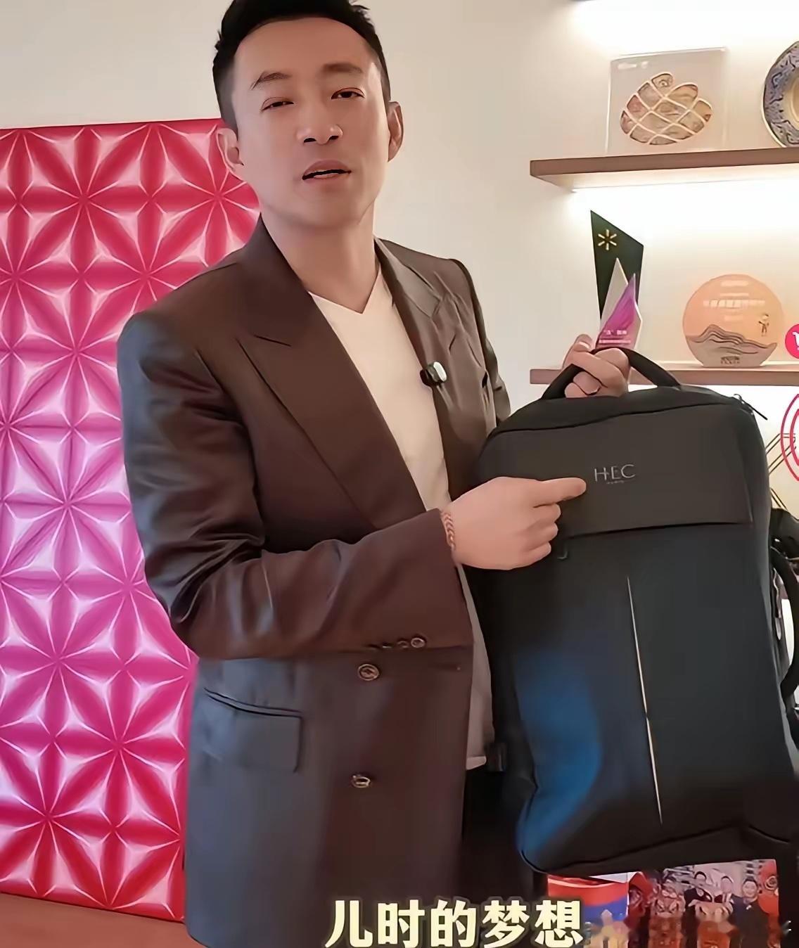 汪家这是攻守同盟了，任张颖颖怎么发小作文，全当没看见，不理不理！ 