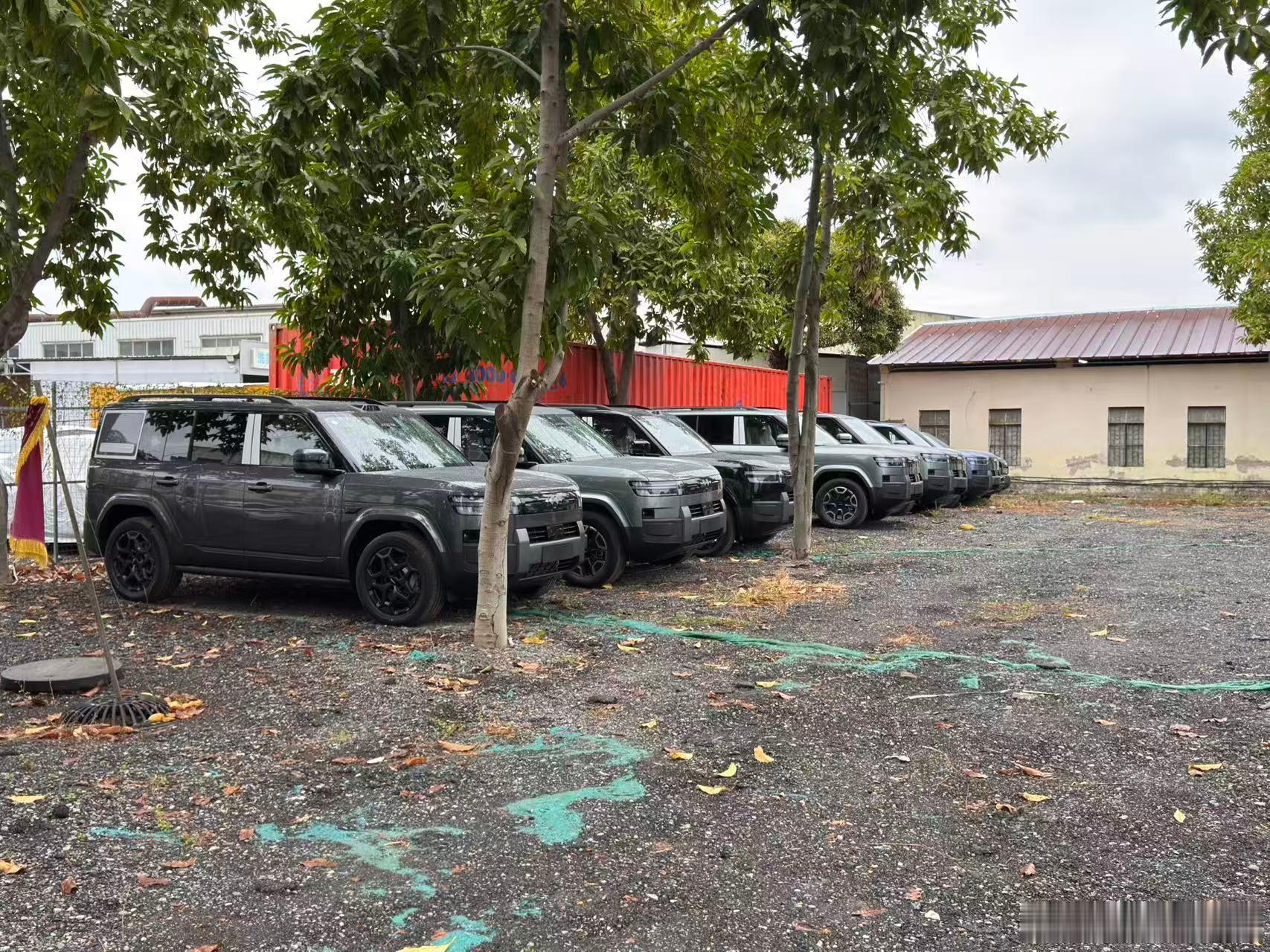 订了好久的方程豹钛7 Ultra刚好今日抵达4S店立即安排同事验车下周一开票上保