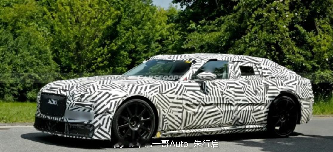 捷豹GT的整车后备箱被曝光感觉后备箱的开口设计有点太高了些似乎都可以用做摆摊位了