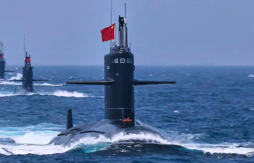 12月6日海军官方MV里的潜艇集群画面，可不是单纯的视觉震撼，背后藏着实打实的战