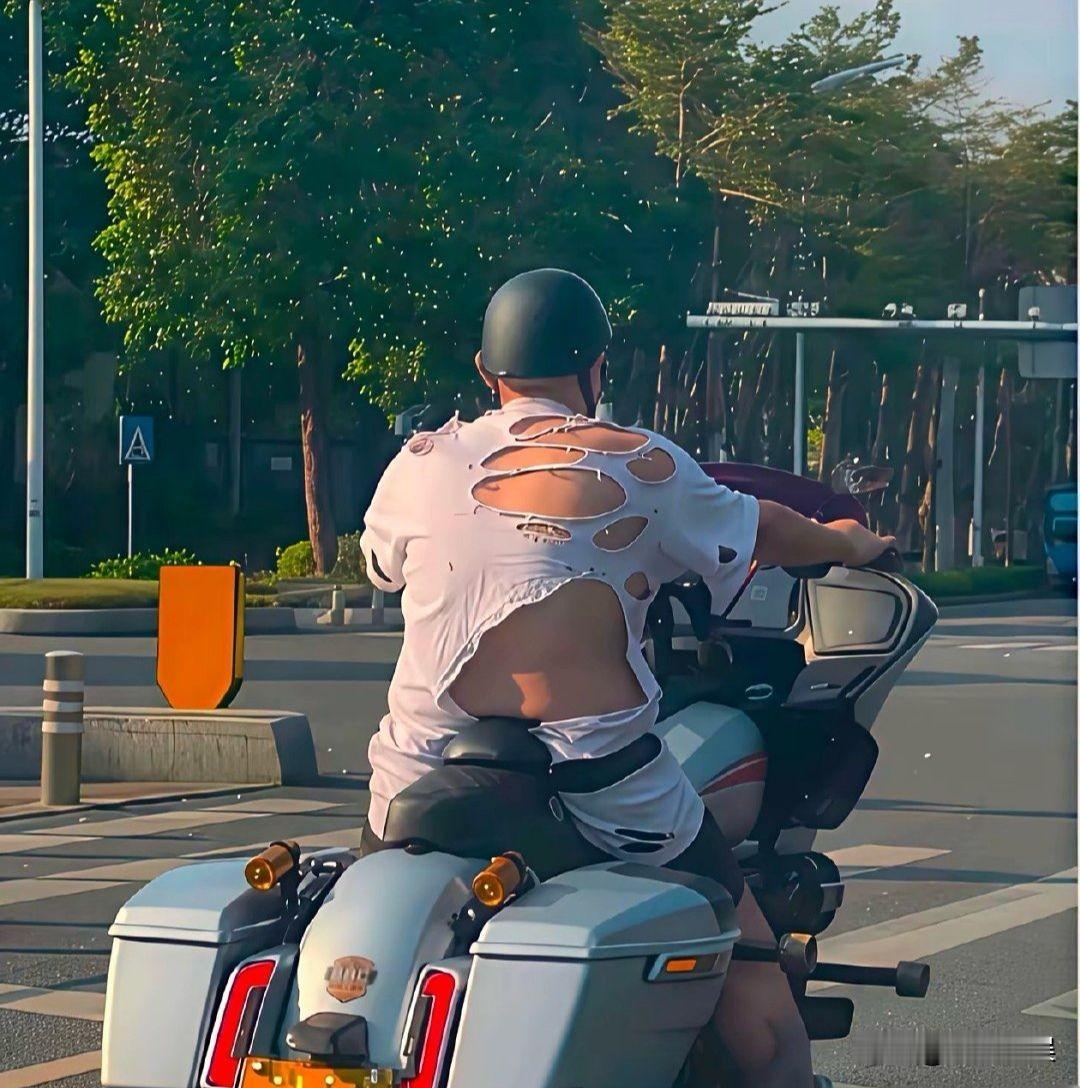 这战衣一定跟随大哥多年了吧！