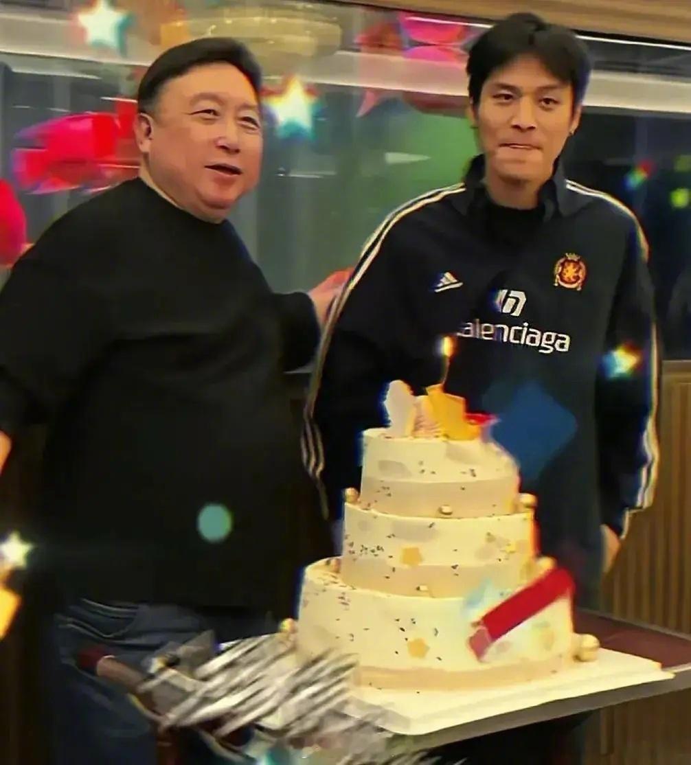 疯狂小杨哥露面 所以他之前哪儿去了？ ​​​