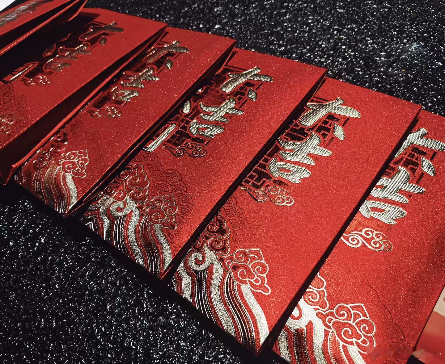 岁末同欢！举杯敬这一年！ 