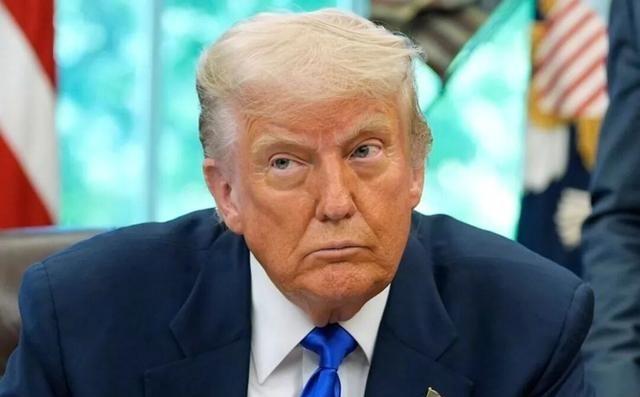 特朗普再度变脸！欧盟可以继续反华了。 特朗普在与北约秘书长吕特见面后发文，大致意