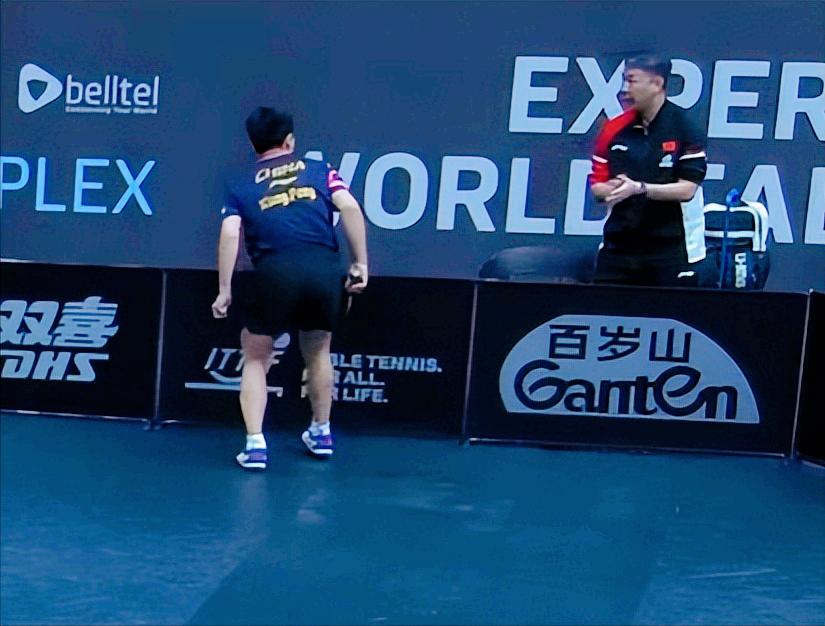 难道向鹏的教练是刘恒？
今天就是刘恒给他指导。

自从陈振江辞职后，
感觉向鹏的