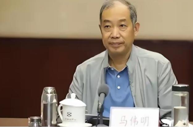 马伟明猜中了，百亿核航母变成烂尾工程，军方给出最后的期限，中国教授竟然预言了美国