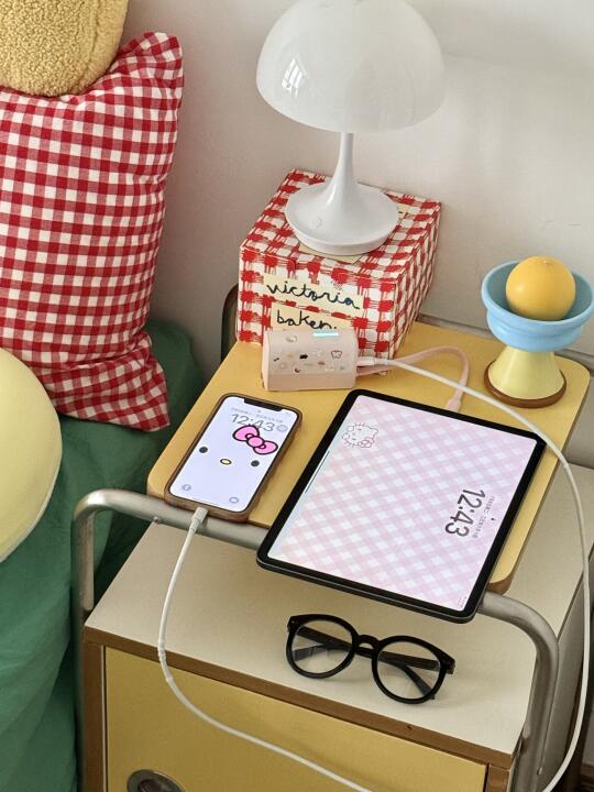 👩🏻‍💻*🎀♡↝长期主义选的三合一充电搭子