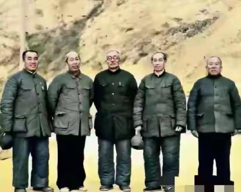 延安五老，还有一位是谁？