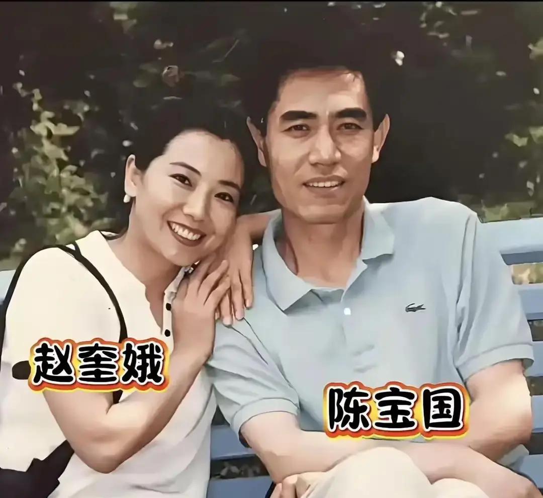 结婚40年，他们没说过我爱你
 
杜宪每天给陈道明递一杯温水，陈道明接过就喝，两