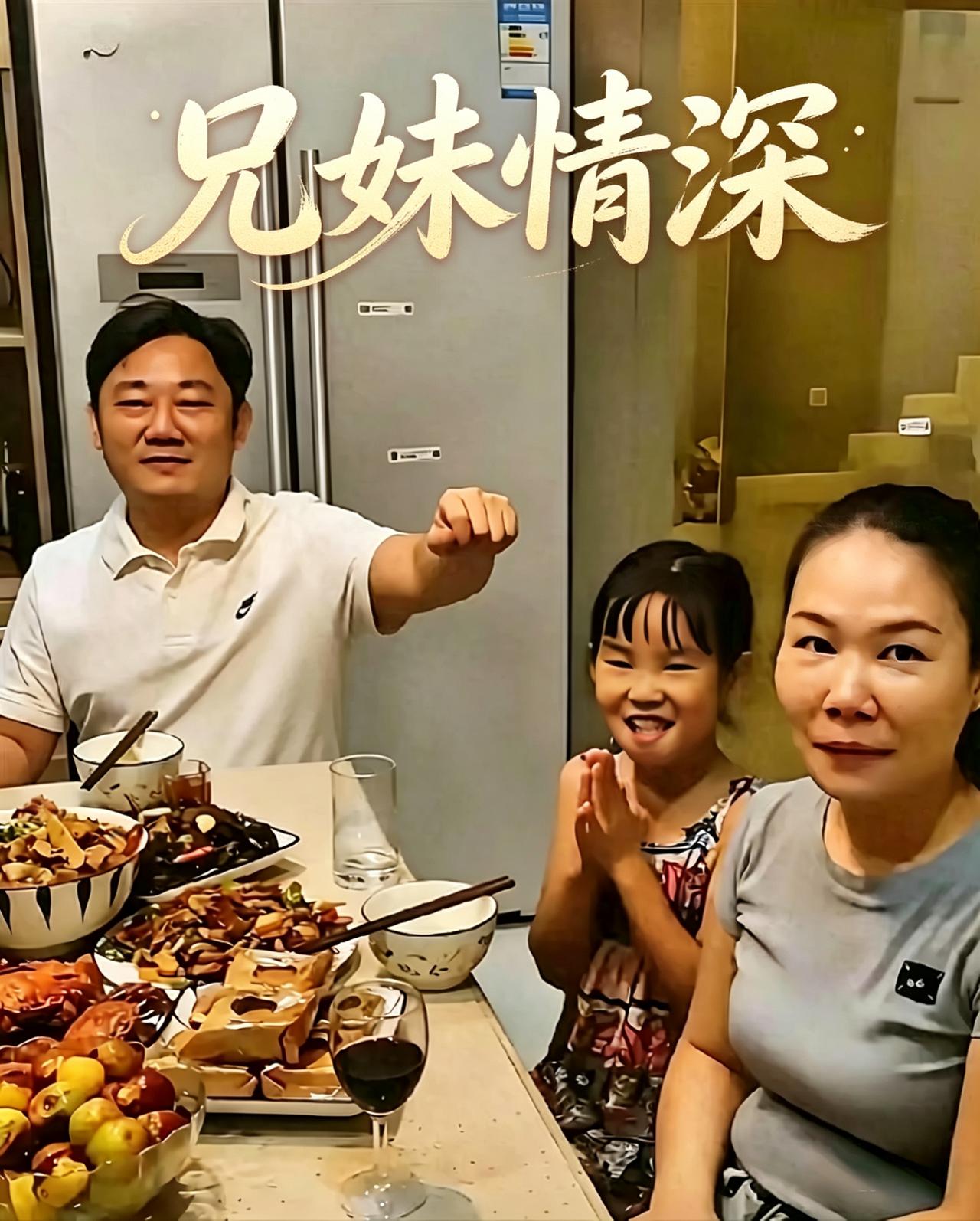 【夺冠时刻他深深鞠躬：那些赌他赢的家人，才是他最硬的底气】
 
提起机车世界冠军