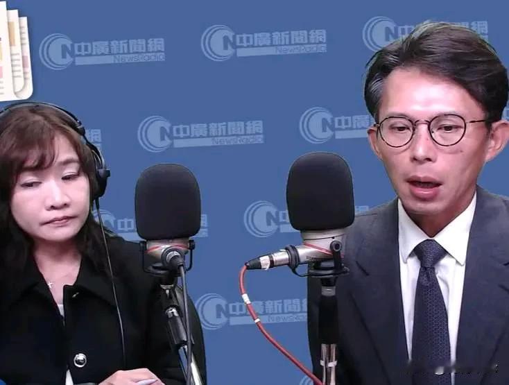 黄国昌现在应该是后悔了！民众党主席黄国昌曾经是小绿政党“时代力量”的党主席，当年