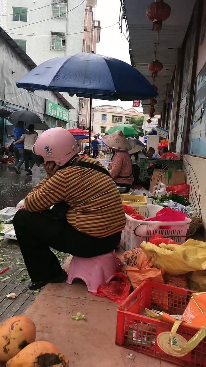 早上好，今天是正月十二，送你十二个月的祝福。
·一月一帆风顺，意气风发。
·二月