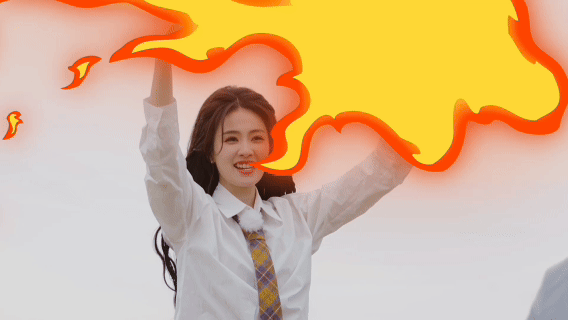 白鹿王鹤棣互拍白鹿点评王鹤棣拍照技术 王鹤棣怼着白鹿鼻孔拍照，还说是创意，白鹿气