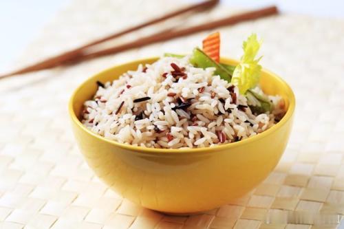 #健康食验计划# 【推荐糖尿病人吃的7类控糖主食】1、杂粮杂豆饭常见杂粮、杂豆随