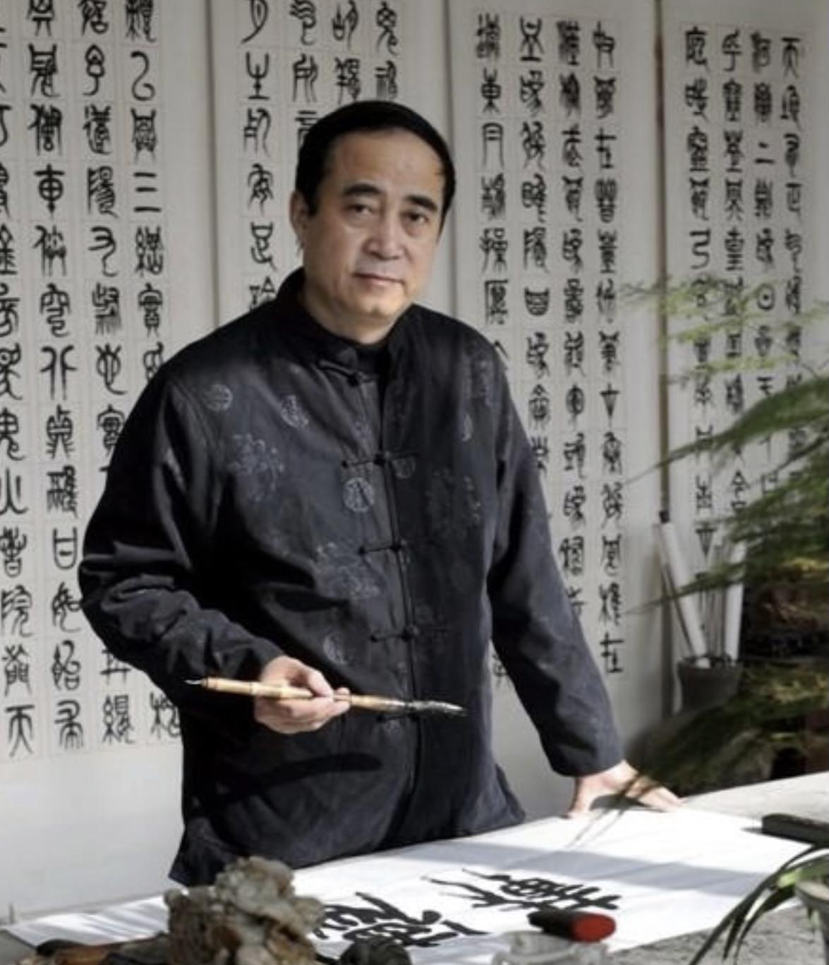 【歌曲《大篆传情》正式发表 以乐传扬大篆文化精髓】近日，由中国社会艺术协会监事长