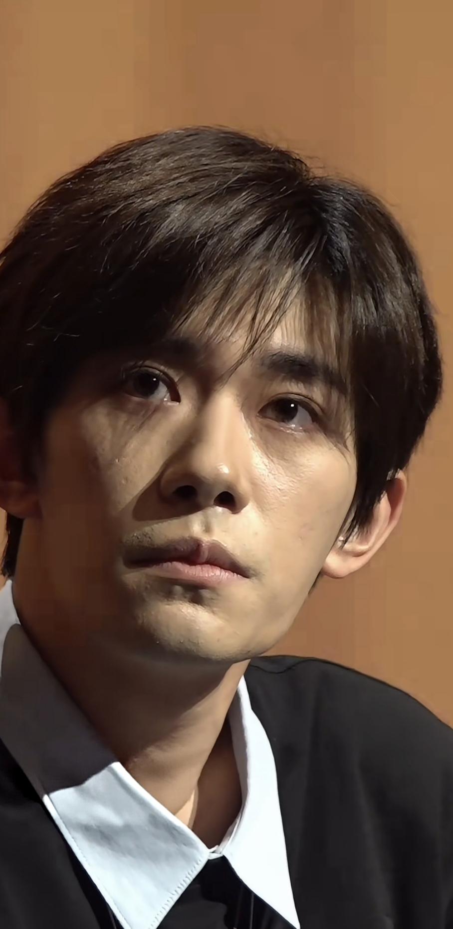 易烊千玺，无美颜无滤镜的状态