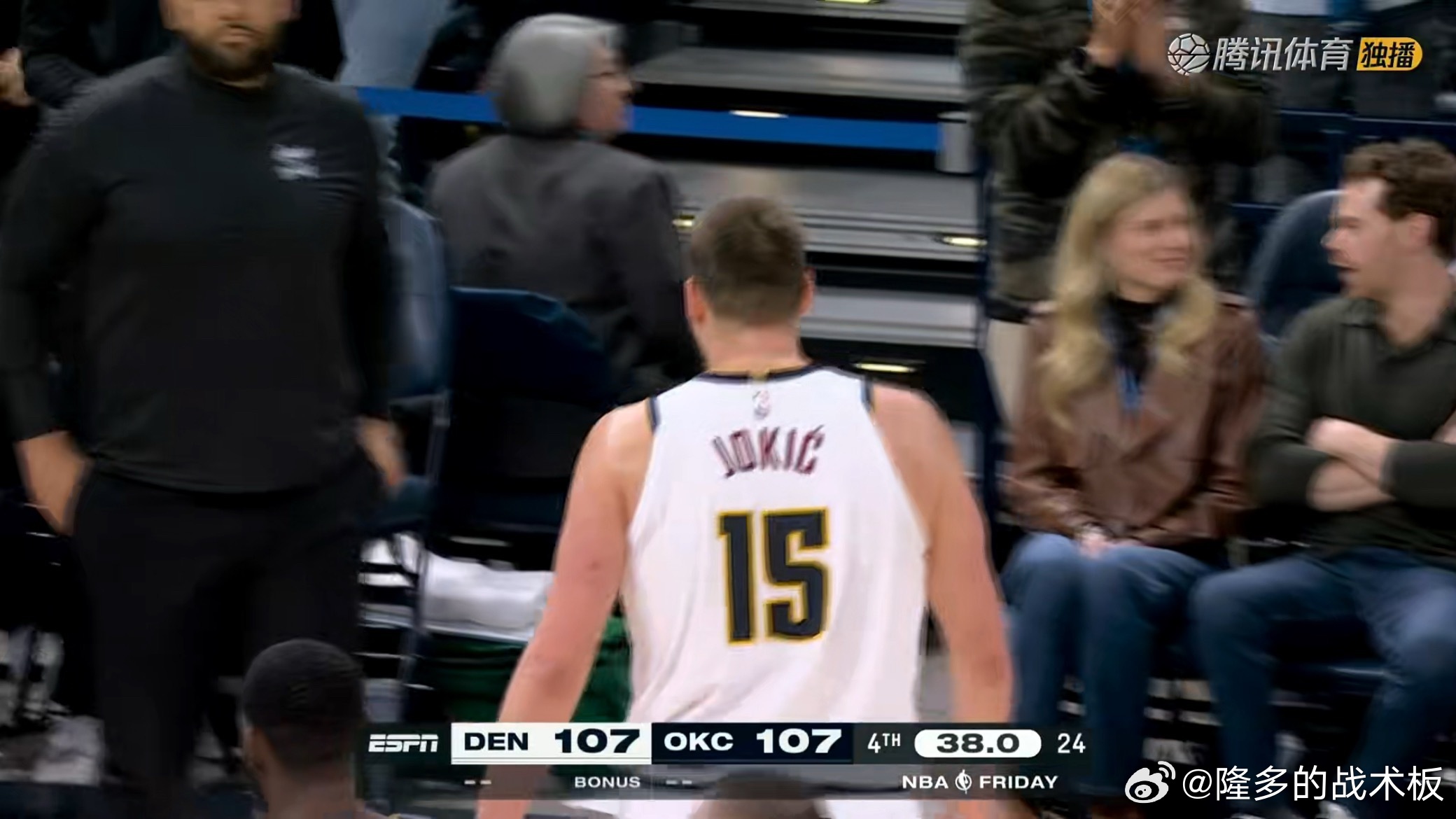 约基奇内线打进，打成107平！这比赛好看啊掘金vs雷霆