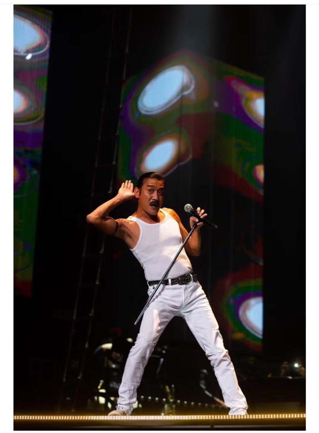 梁家辉，男人的魅力体现的淋漓尽致。