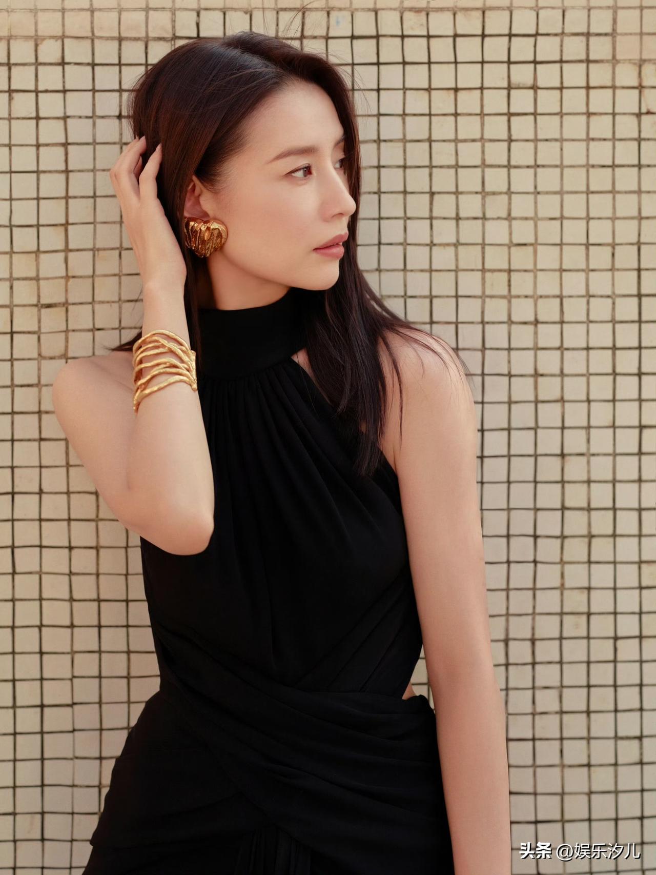 46岁董洁的“防腐剂”真相：不硬凹少女感，才是中年女性最高级的抗老！

46岁董