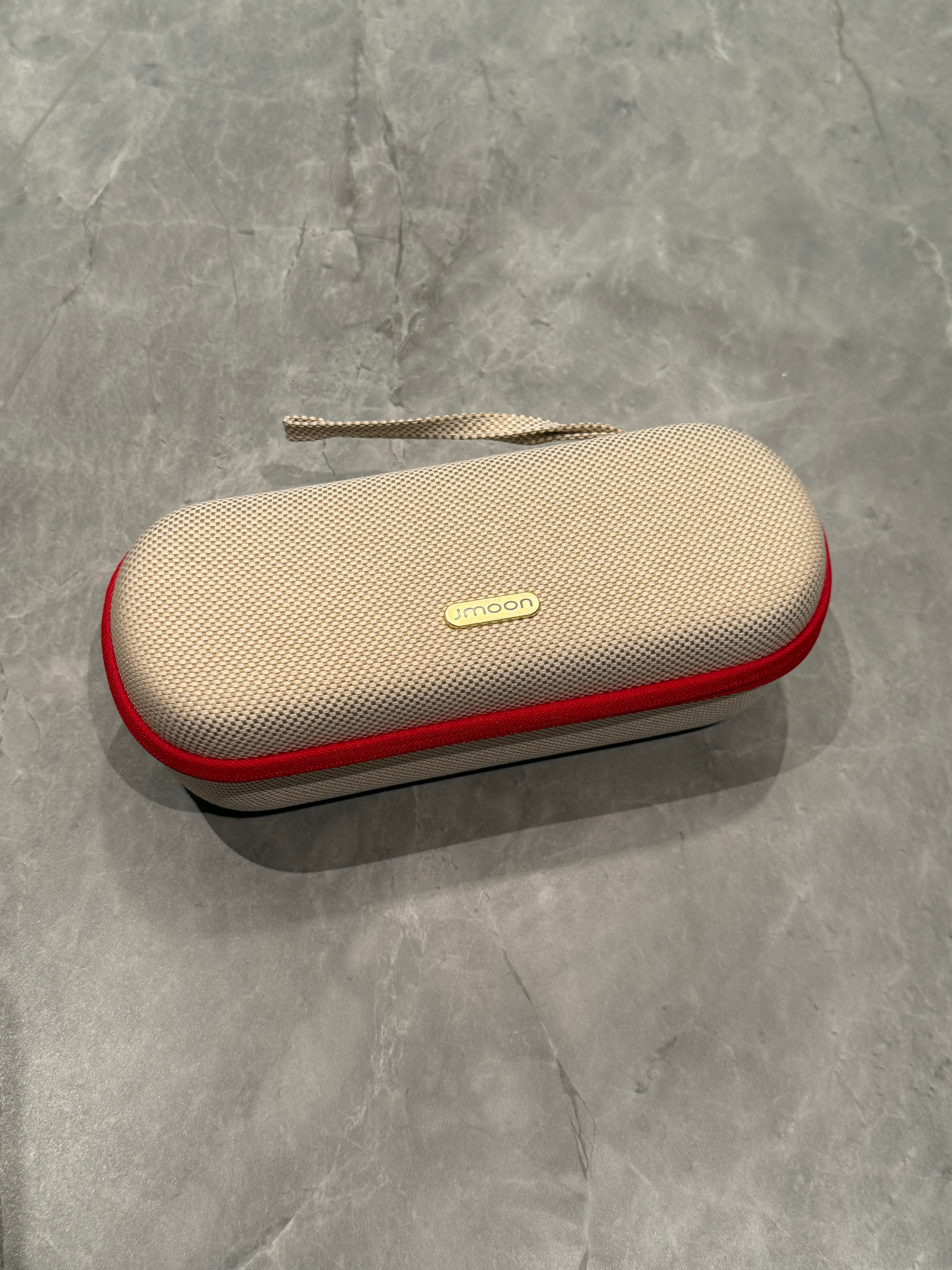 收到了极萌的超膜刀和家用水光💉医美界的龙卷风已经卷到家用产品上了不破皮，也不需