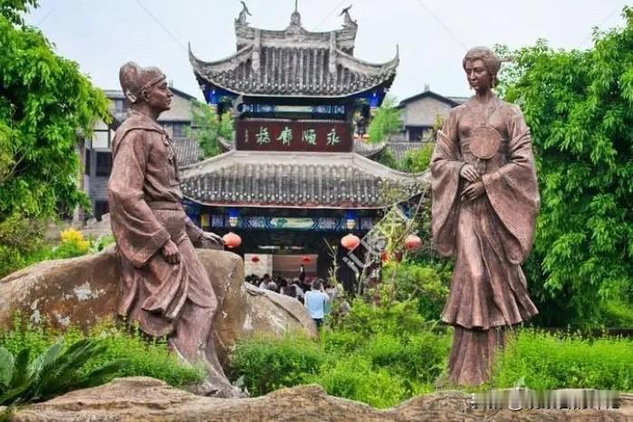 喜欢明史的人都知道他的名字，出身于“一门七进士”的书香门第，父亲杨廷和曾任两朝首