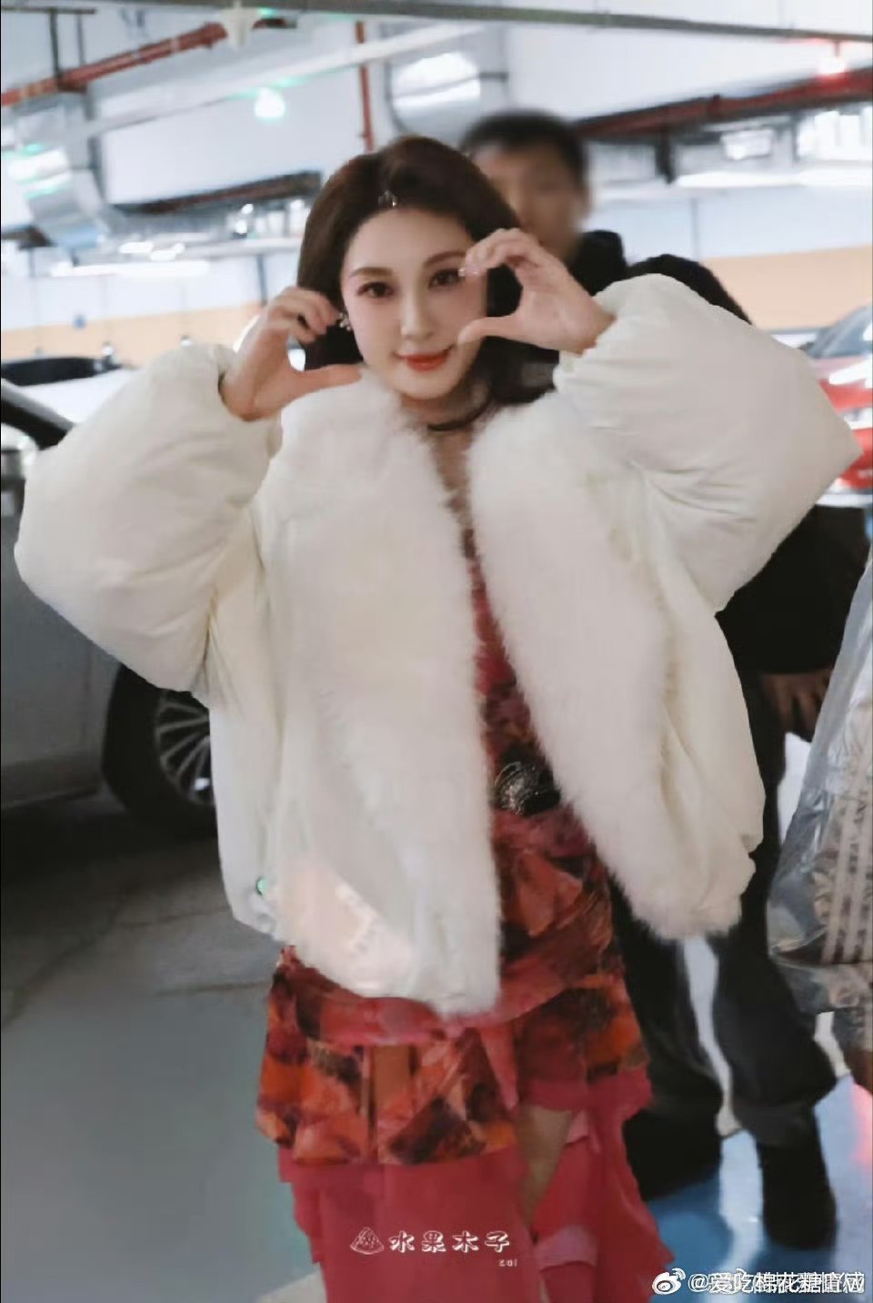 蒋敦豪张小婉在打劫时又唱又跳 花样少女路上听歌遇打劫 蒋敦豪张小婉直接把紧张戏份