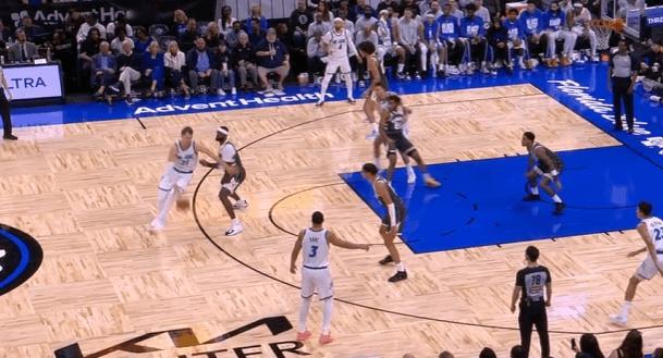 狂射8记三分、砍31分&首节便火力全开！逐帧拆解贝恩投射表现P1贝恩反跑后上提与