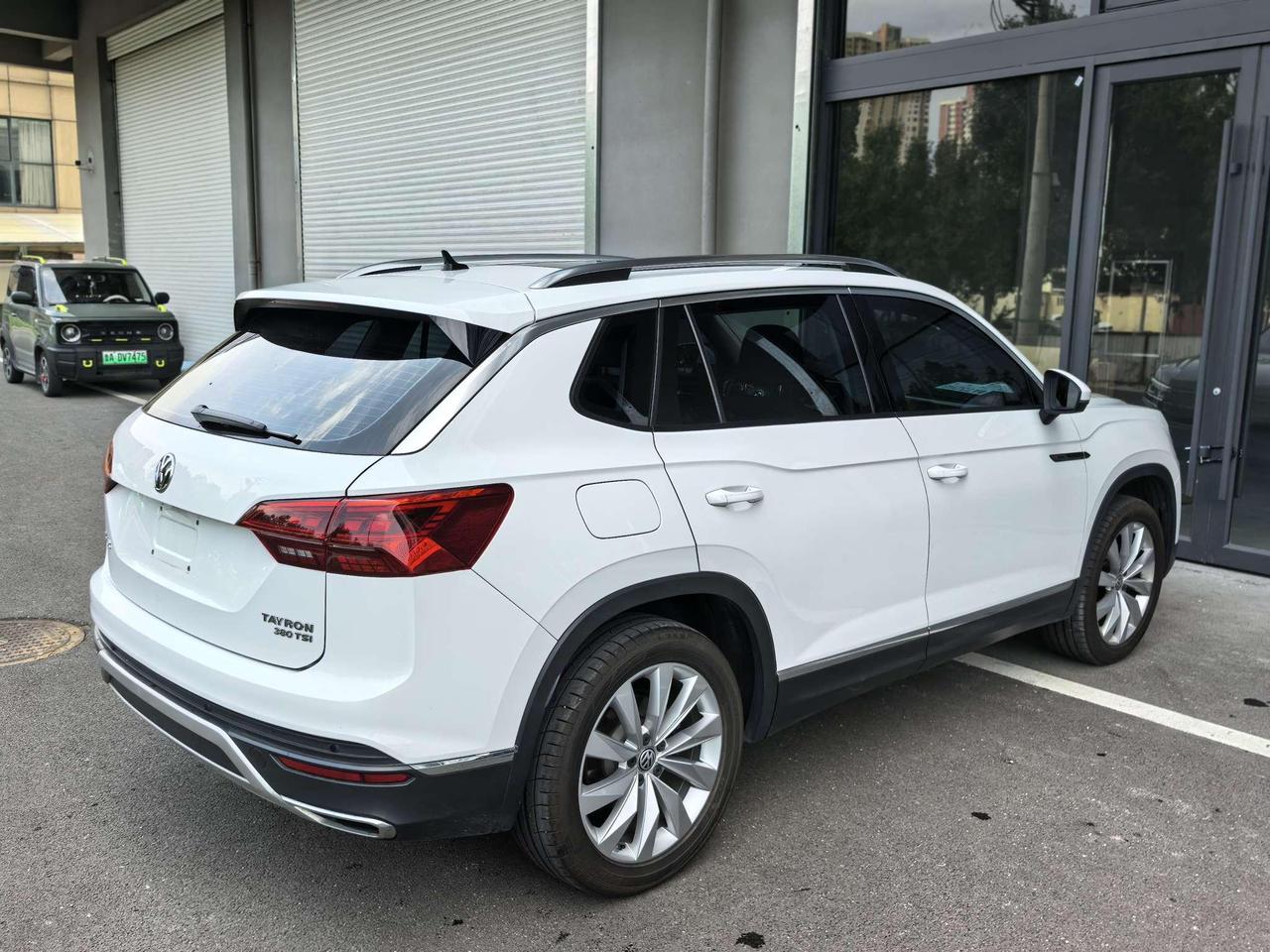 城市家用中型 SUV 里，探岳凭借不大不小的车身尺寸、宽敞后排，常年有着不错的二