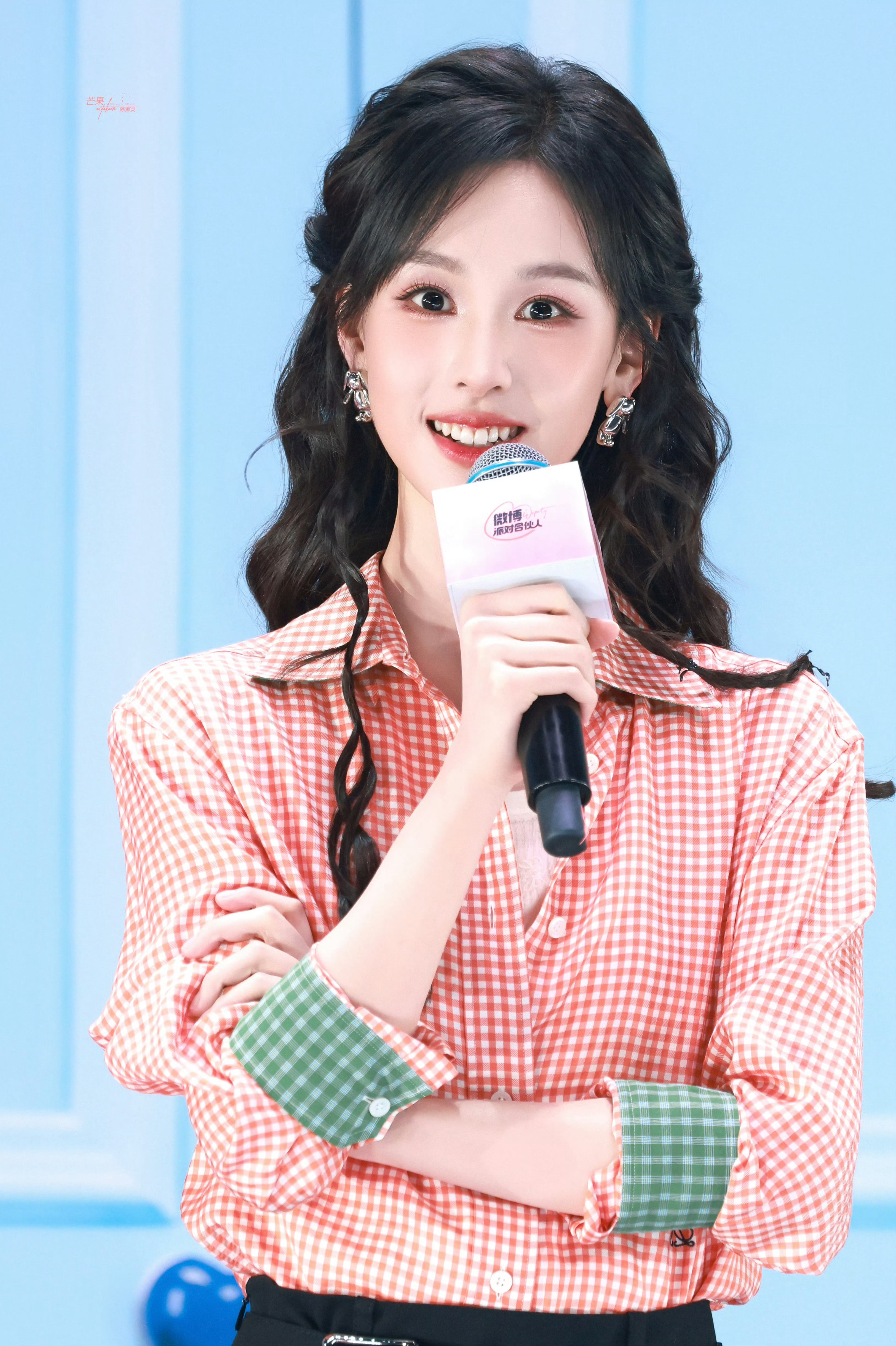 陈都灵🐰陈都灵你开班吧我有预感 陈都灵昨天的生日会各环节会被其他家粉丝视作“媚