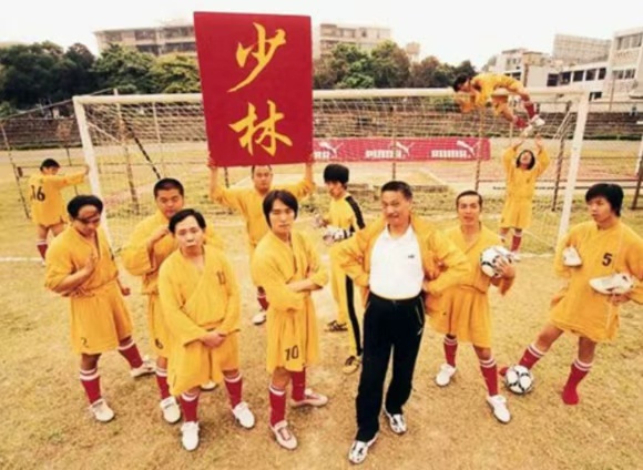 25年前少林足球上映谁懂啊！25年前看《少林足球》笑到肚子疼，25年后看《功夫女