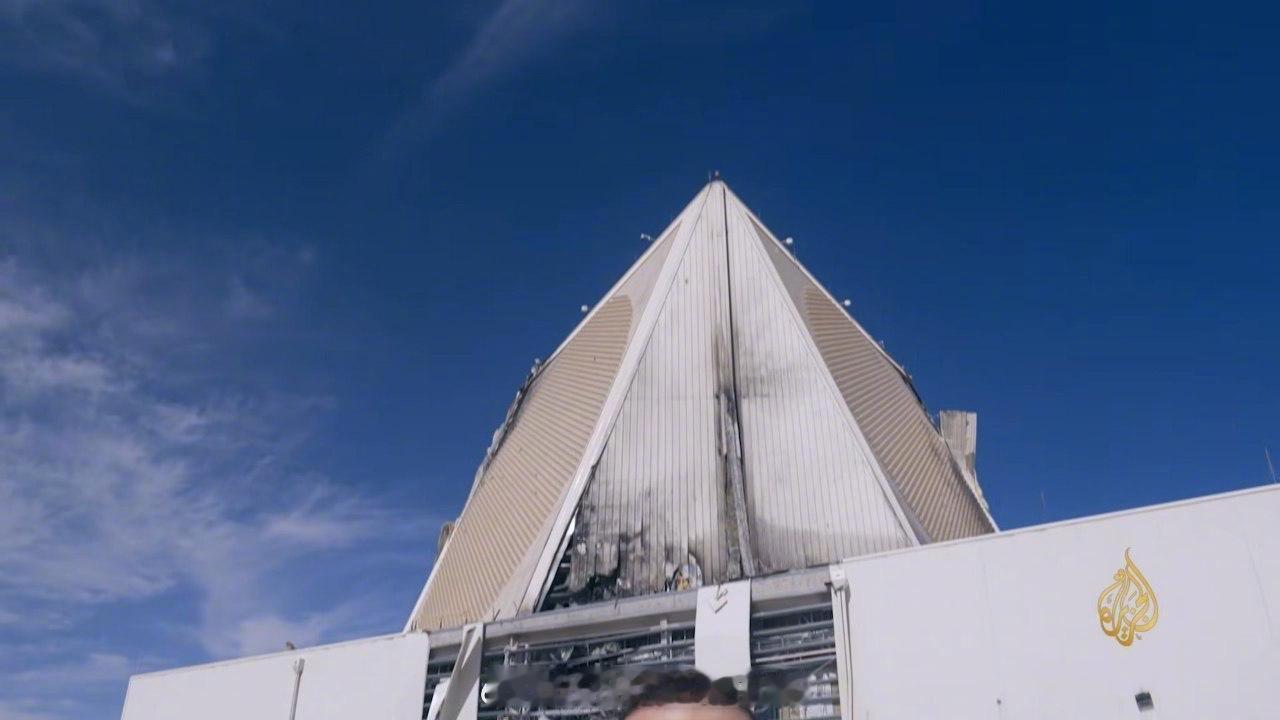 伊美今天谈判半岛电视台展示了卡塔尔乌代德空军基地严重受损的AN/FPS-132预