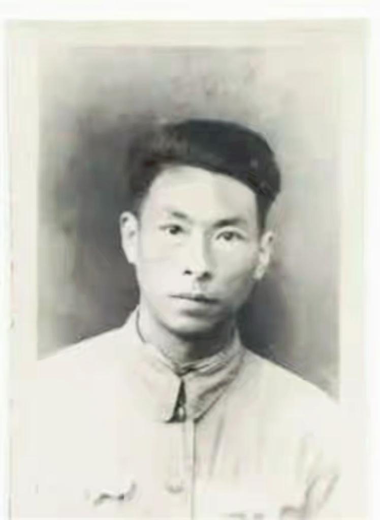1952年的朝鲜战争中，一名美军大官到上甘岭视察，当他正对着志愿军阵地指手画脚时
