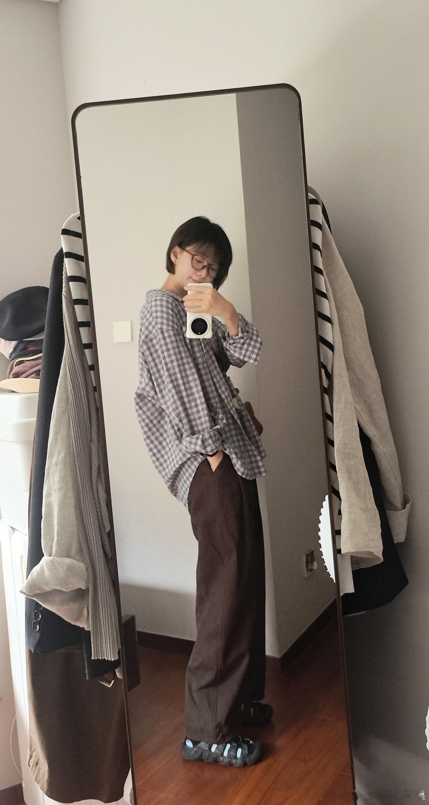 同事:诶？昨天是桌布上身，今天是程序员啊？[怒骂][怒骂][怒骂][怒骂]（恶龙