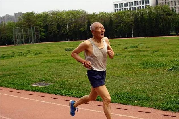 肺部有癌变的人，运动完多半会出现这几个表现，若有一个，也要尽早检查


“医生，