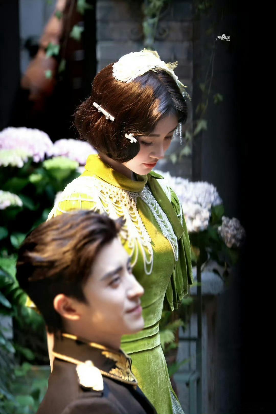 鞠婧祎敖瑞鹏万花世界路透帅哥只是客串 不过瘾 