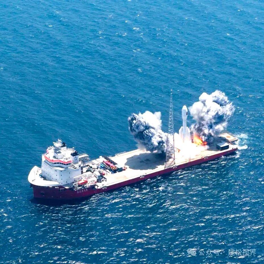 7月24日，据央视新闻直播间报道，7月22日，我国首次在上海东部海域发射民营商业